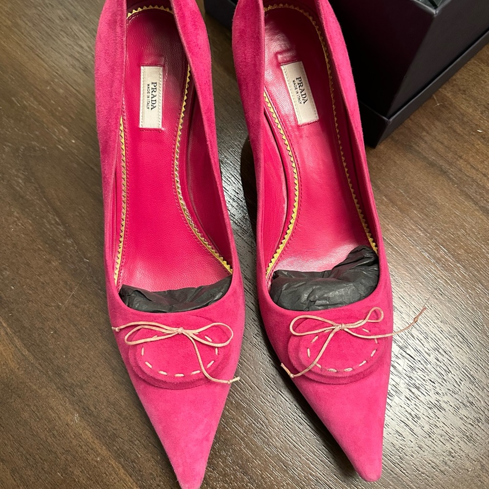 PRADA | suede pumps | hot pink